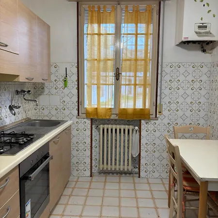 A Due Passi Dal Porto Canale Con Posto Auto Privato Rif 48 Apartamento